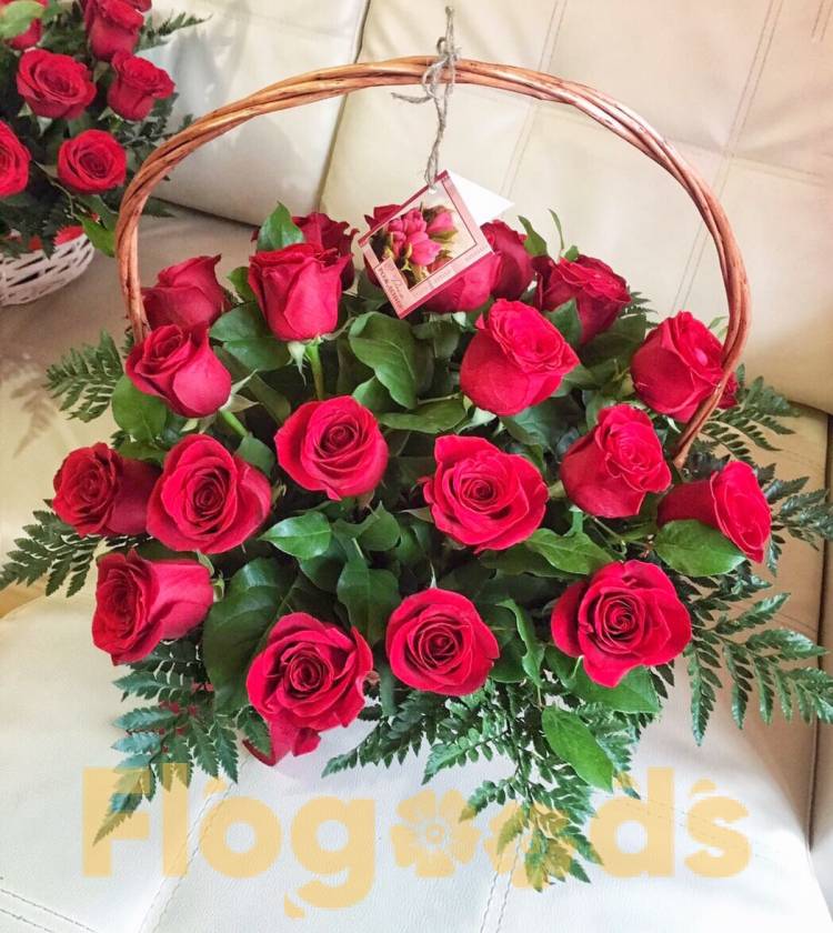 Корзина «Донна роза» за 12 365 руб.